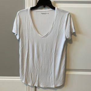 Abercrombie t shirt